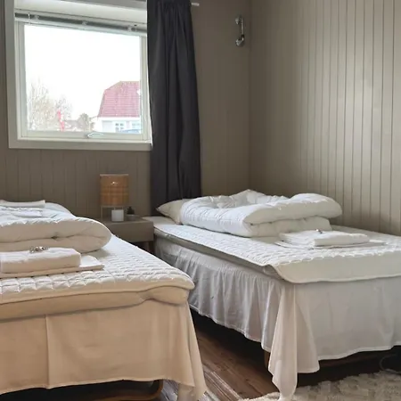 Apartmán 3 Beds - Near Airport - Free Parking -