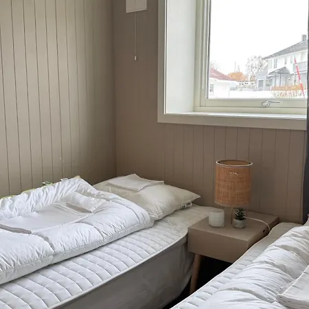 Apartmán 3 Beds - Near Airport - Free Parking -